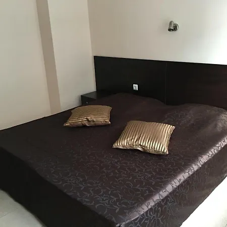 Premium Suites アパートホテル