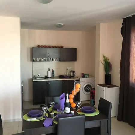 アパートホテル Premium Suites