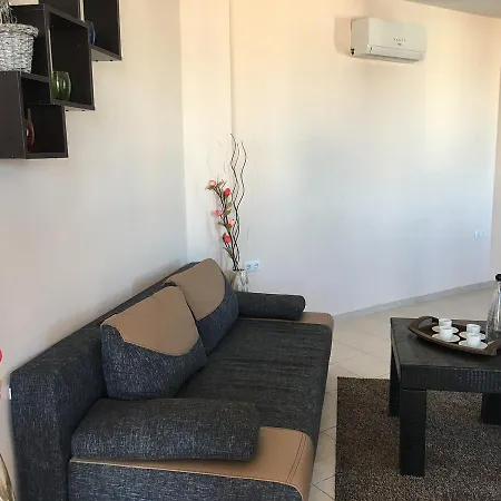 Premium Suites アパートホテル