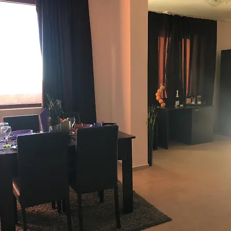 Premium Suites アパートホテル