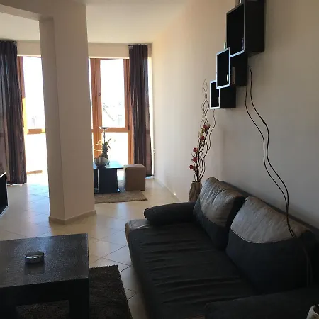 Premium Suites 3* ポモリエ